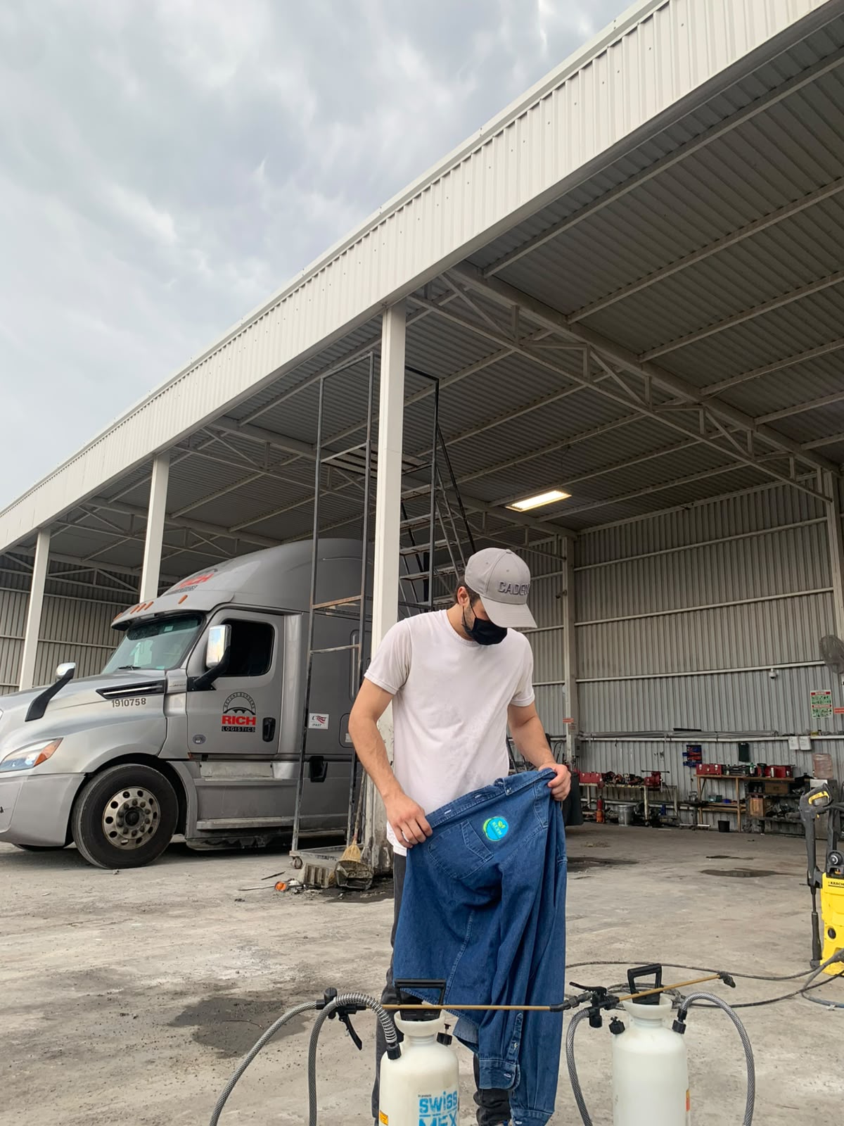 Técnico profesional de KLYN